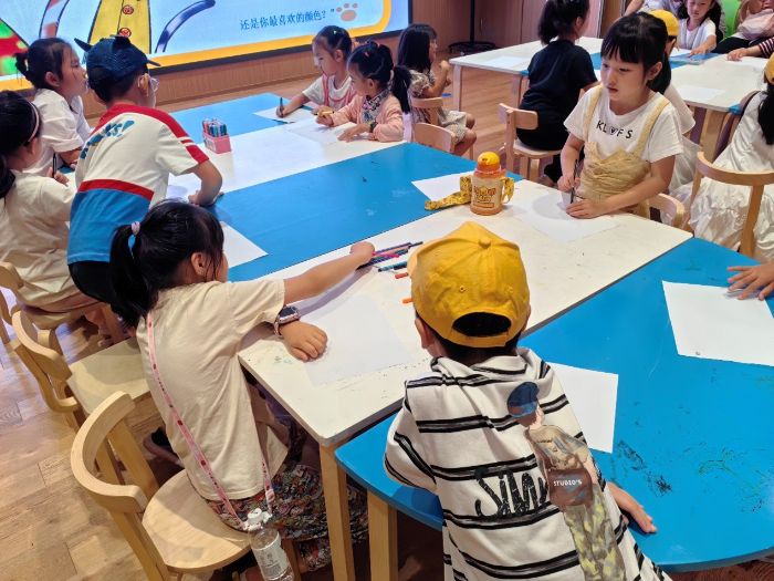 用閱讀點亮童心，以協(xié)作傳遞——南京師范大學泰州學院“紅心研墨”暑期社會實踐紀實（12）