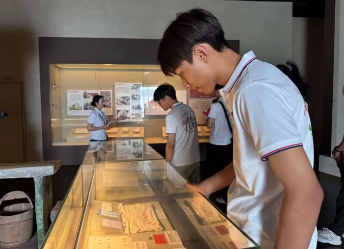 重慶工商職業(yè)學(xué)院實踐團隊走進三峽移民紀念館 探尋移民精神與城市精神的共鳴