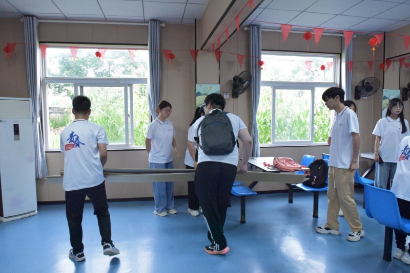 夏日溫情：巢湖學(xué)院體育學(xué)院藝術(shù)服務(wù)團(tuán)敬老院慰問(wèn)之旅