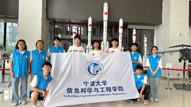 傳承航天精神，后植愛國情懷—“再創(chuàng)輝煌”實踐團隊“行走的課堂”