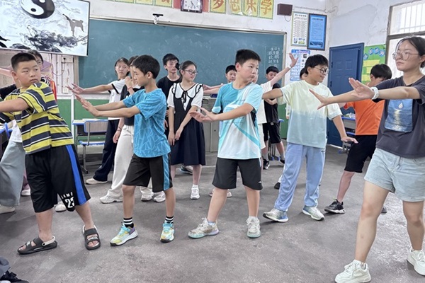 暑期“下三鄉(xiāng)”|太極拳走進(jìn)鄉(xiāng)鎮(zhèn)課堂