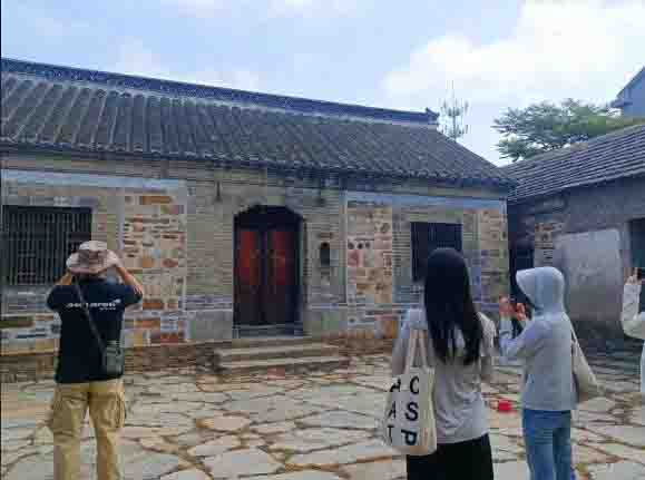 “文化探源，地域繪影”暑期社會(huì)實(shí)踐團(tuán)隊(duì)完成連云港市實(shí)地調(diào)研