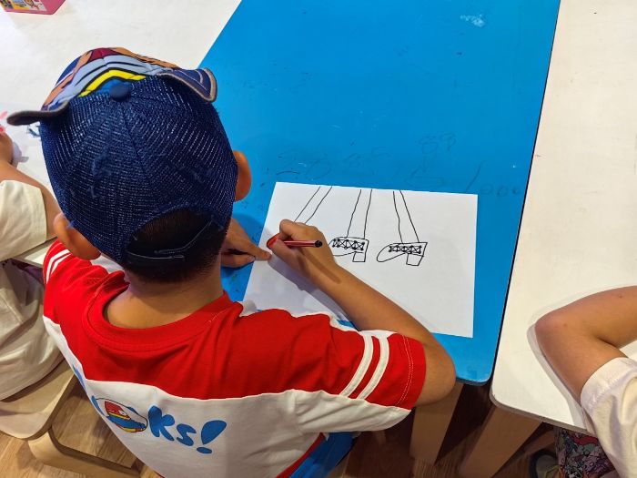 英語繪本實踐，搭建知識橋梁——南京師范大學泰州學院“紅心研墨”暑期社會實踐紀實（11）