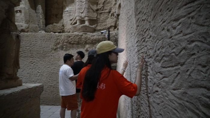 踏尋絲路印記 體悟守護之責：學子探訪涇川石窟群收獲豐