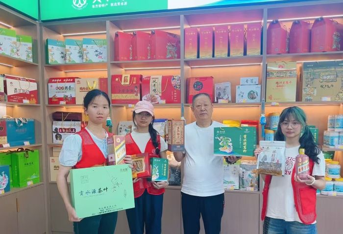 漢江直播間：青春力量助力秦巴土特產(chǎn)破圈突圍