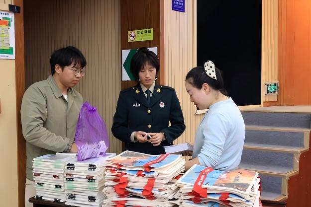 金秋九月，這場宣講“超燃”！長安大學退役大學生士兵點亮信仰之燈