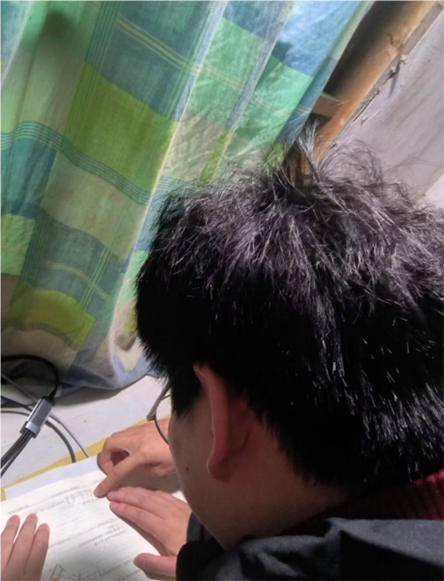 大學生下鄉助力教育 共建美好未來——大學生幫助初中生輔導作業新聞稿