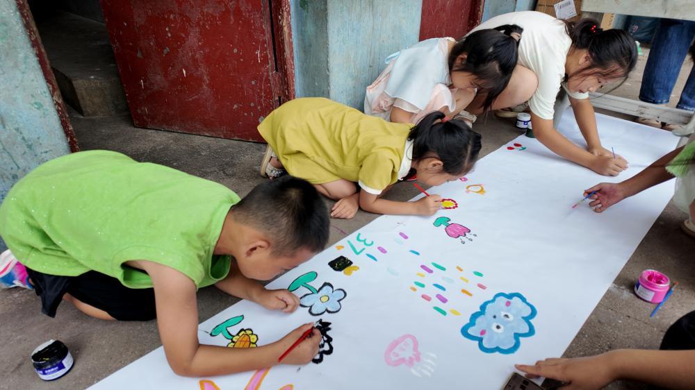 中國石油大學望曦隊暑期鄉村支教結營日：以“離別”為韻，為支教時光畫下溫暖句點