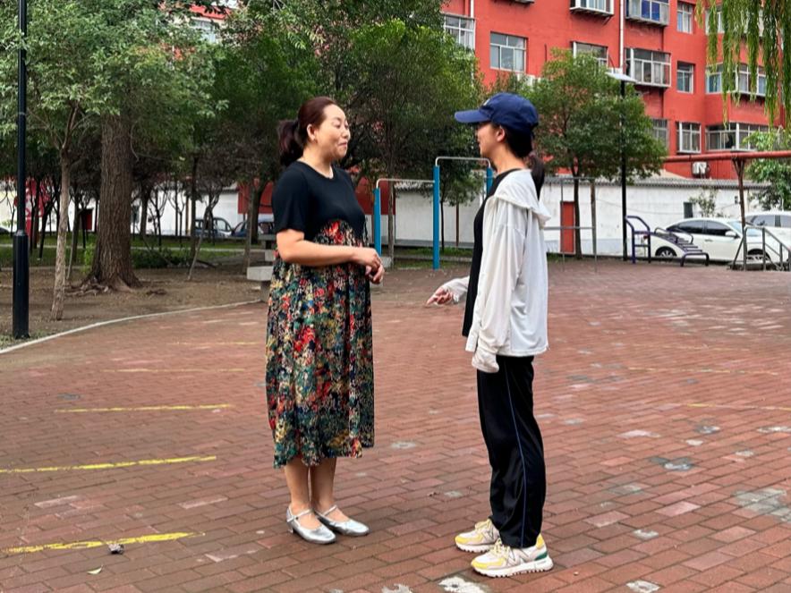 曲阜師范大學翻譯學院“譯”見秧歌實踐隊開展膠州秧歌宣傳工作