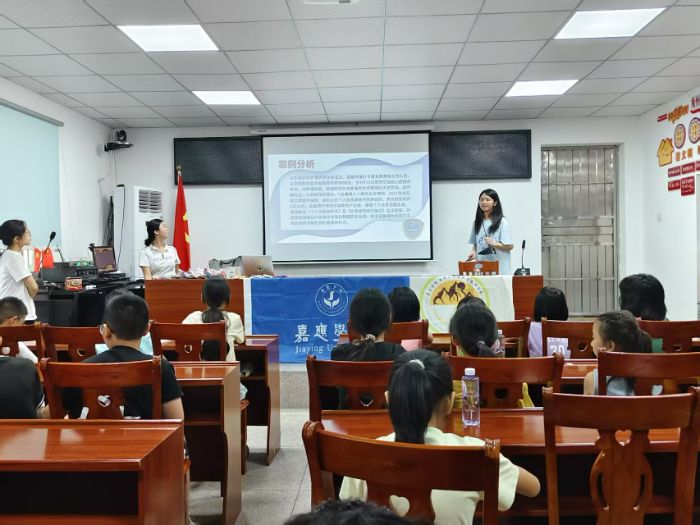 法潤程江護(hù)童心，青春支教踐初心——嘉應(yīng)學(xué)子法治義教行