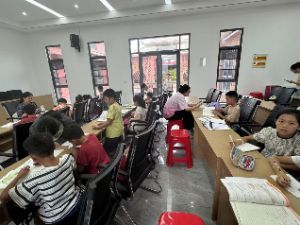 螢火微光照童心，專業(yè)護航助成長