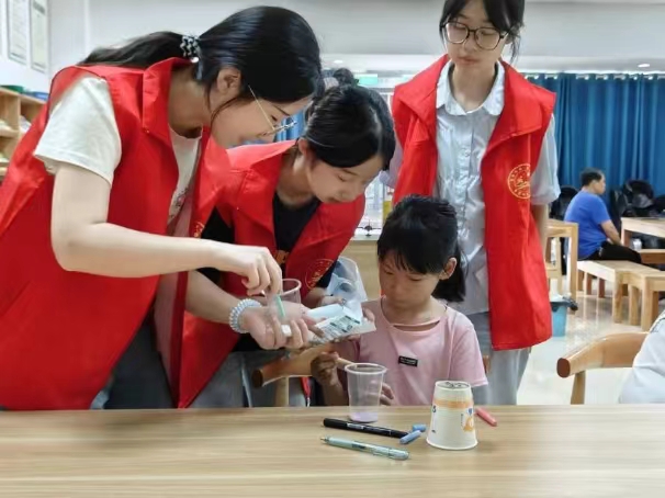 色彩的魔法之旅：探索三原色的奧秘