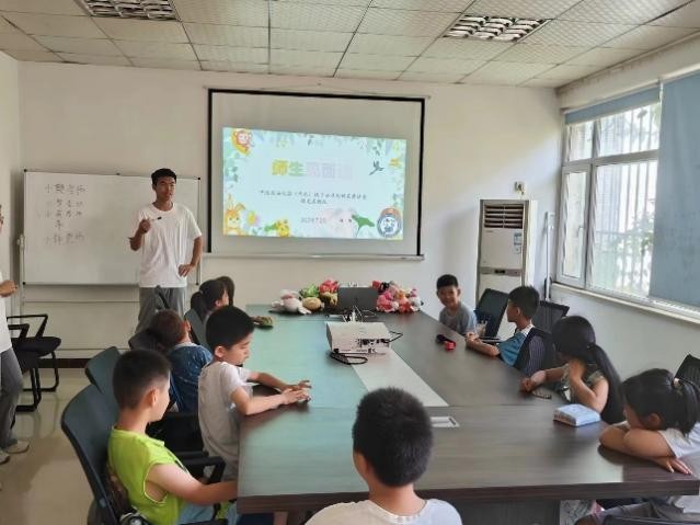 微光支教隊(duì)：欣賞古詩(shī)情韻，傳承優(yōu)秀文化