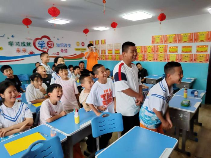 心牽留守童，愛暖少年——蘭州理工大學學子用愛書寫留守兒童的夢想篇章