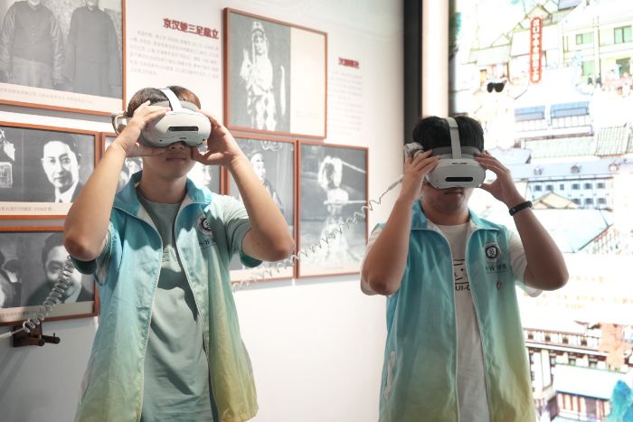 多彩向陽服務隊：探訪漢劇藝術，對話長江非遺