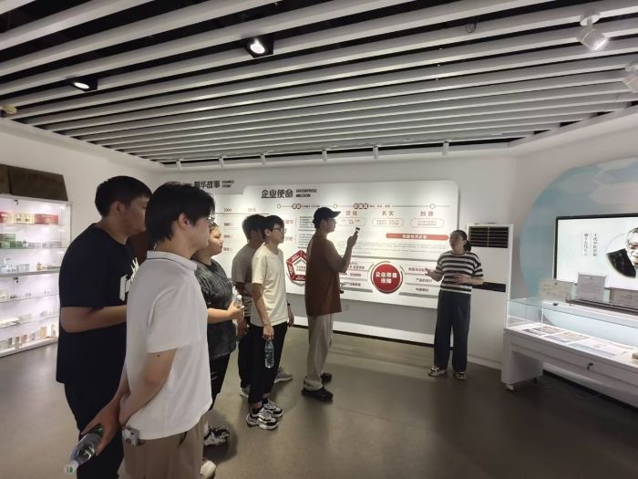 探尋匠心密碼 賦能非遺新生 ——南通理工學子暑期實踐丈量南通非遺傳承路