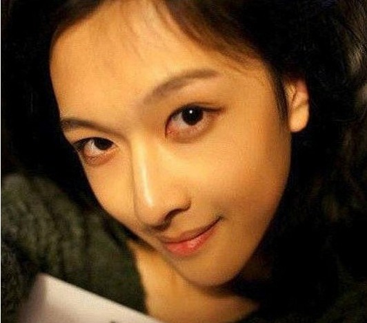 18歲男子憑美貌走紅網絡，美男子帥照全集