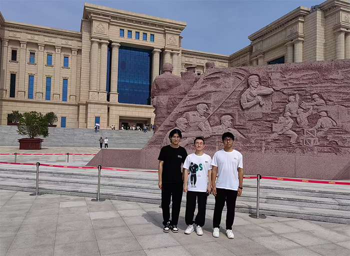 傳承紅色基因，銘記鐵血征程