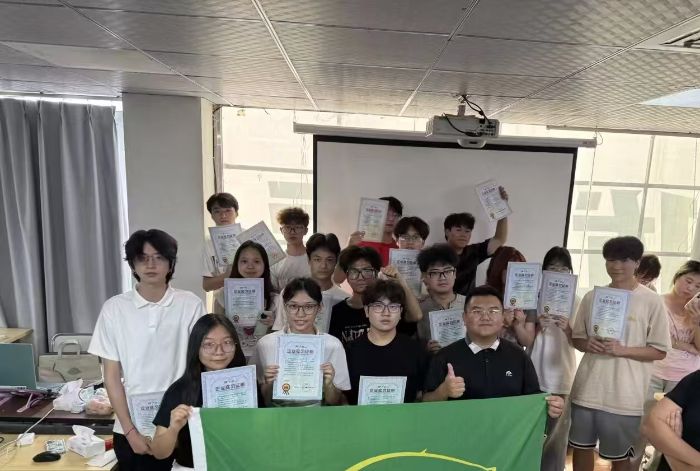 企業實踐練真功，知行融合長才干