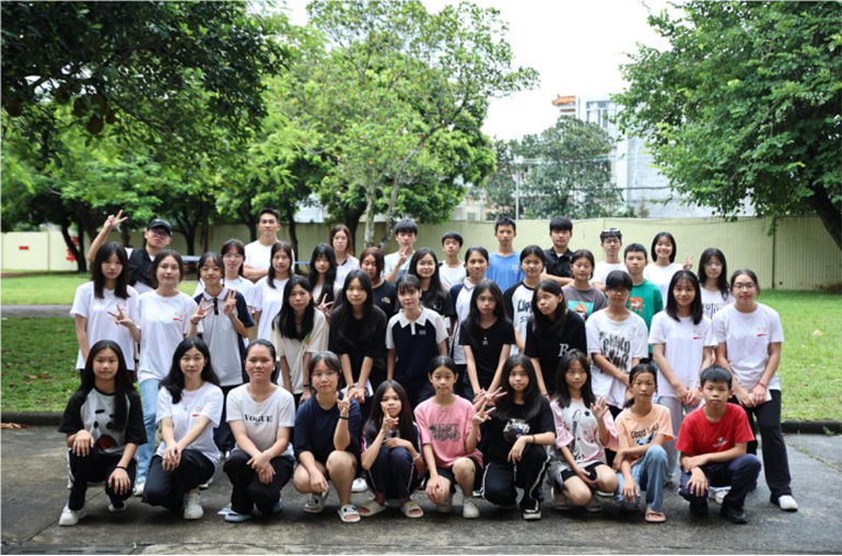 暑期社會實踐支教攝影課：光影記錄夢想，知識照亮未來