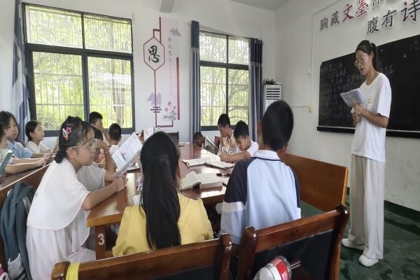 暑期社會實踐：青春健康同伴社開展預防艾滋病同伴教育課程