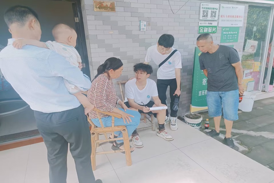 調(diào)研促發(fā)展，實(shí)踐傳溫情：大學(xué)生志愿者助力友誼村鄉(xiāng)村振興