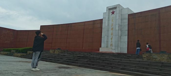 緬懷先烈足跡，傳承紅色基因謝米榮一行參觀寧都縣反圍剿紀念館側記