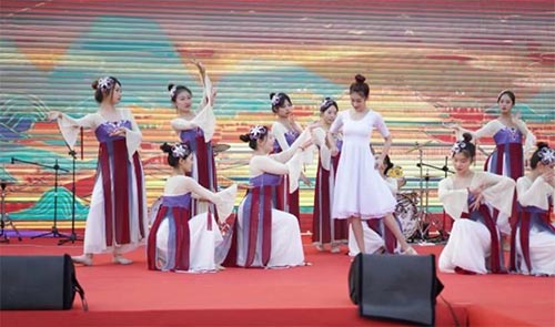 沈陽城市學院2023屆學位授予暨畢業酒會圓滿舉辦