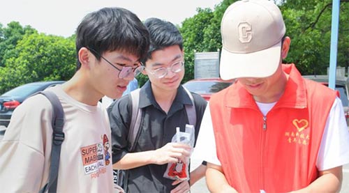 青春齊奏環保頌歌，點滴共筑綠色未來