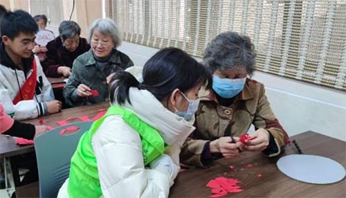 閩江學院經濟與管理學院青年志愿者服務中心開展“敬老